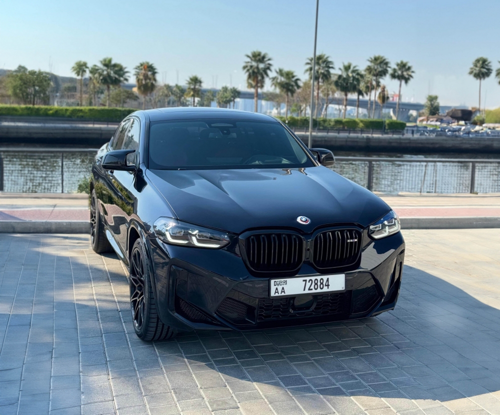 Schwarz BMW X4 M-Wettbewerb 2022