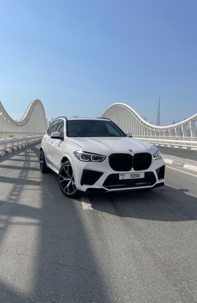 Weiß BMW X5 2020