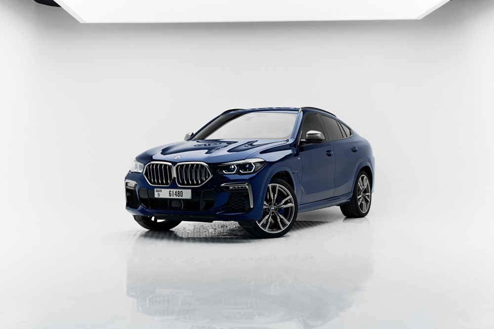 Blu BMW X6M50i 2022