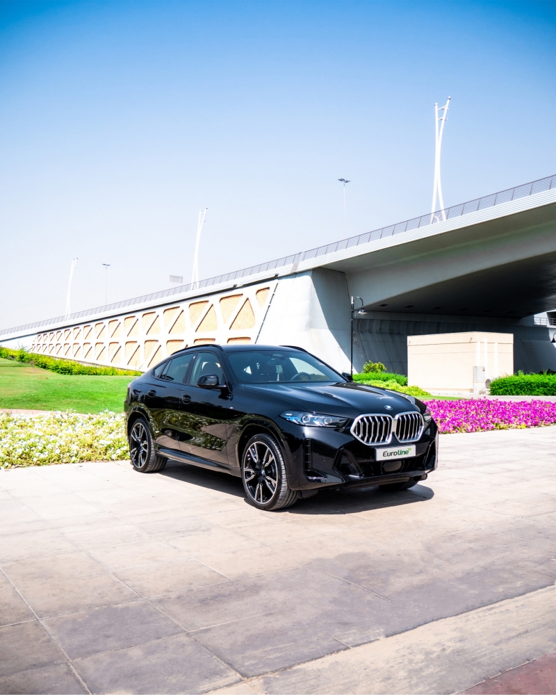 Черный BMW Х6 2024 год