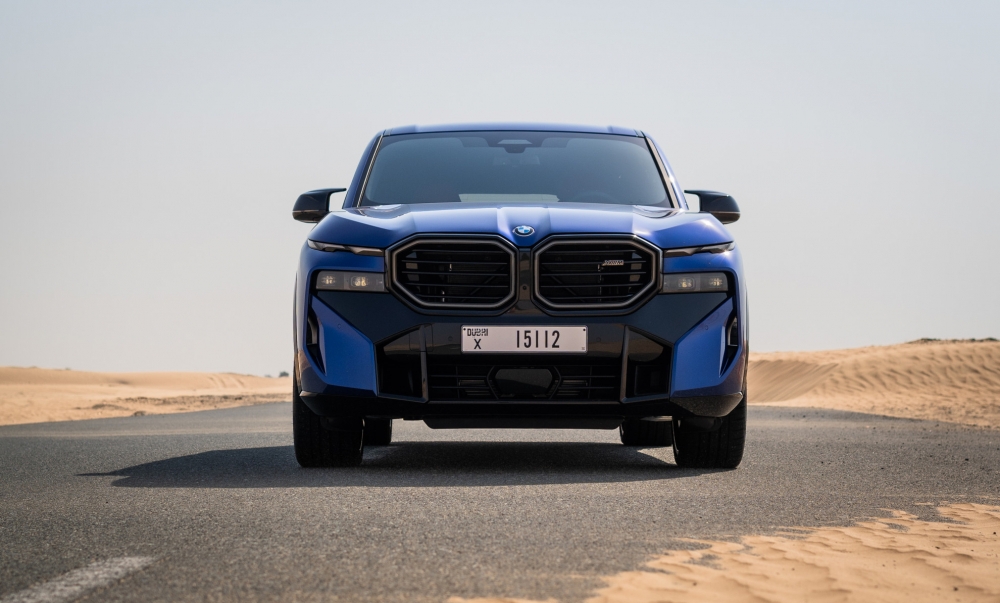 Bleu BMW XM 2023