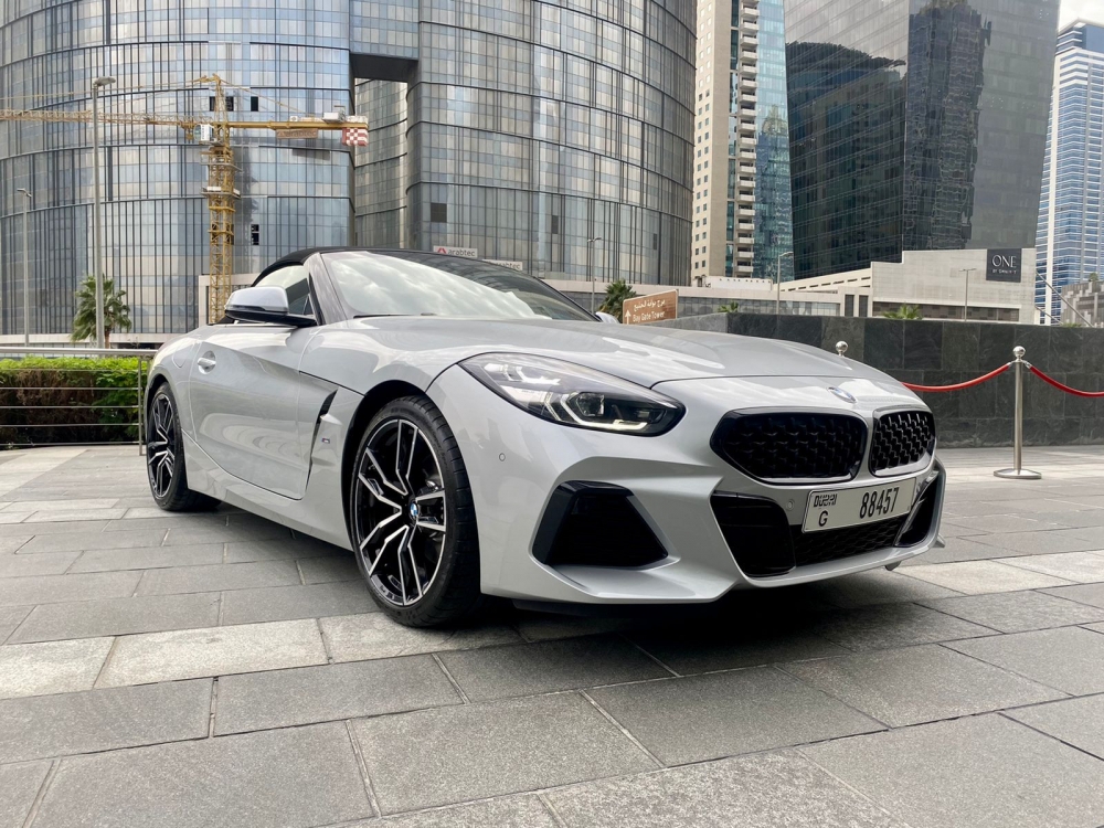 Huur BMW Z4 2022 in Dubai
