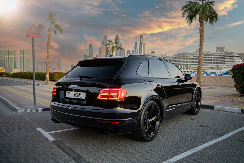 Black Bentley Bentayga 2020