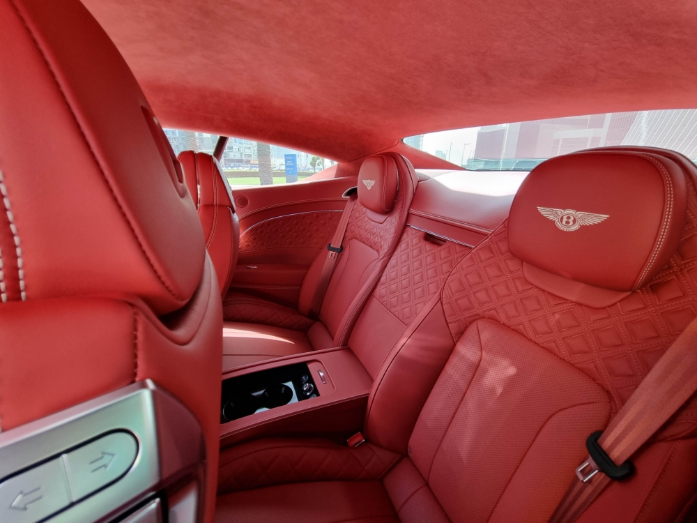 Weiß Bentley Continental GT 2021