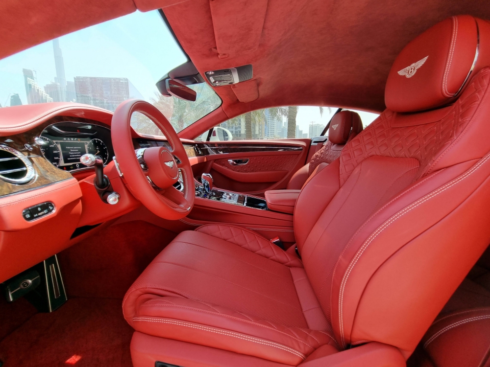 blanc Bentley Continental GT 2021