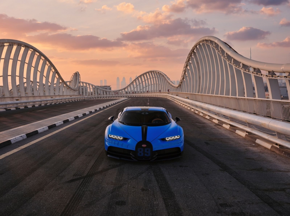 Mavi Bugatti Chiron Sporları 2022