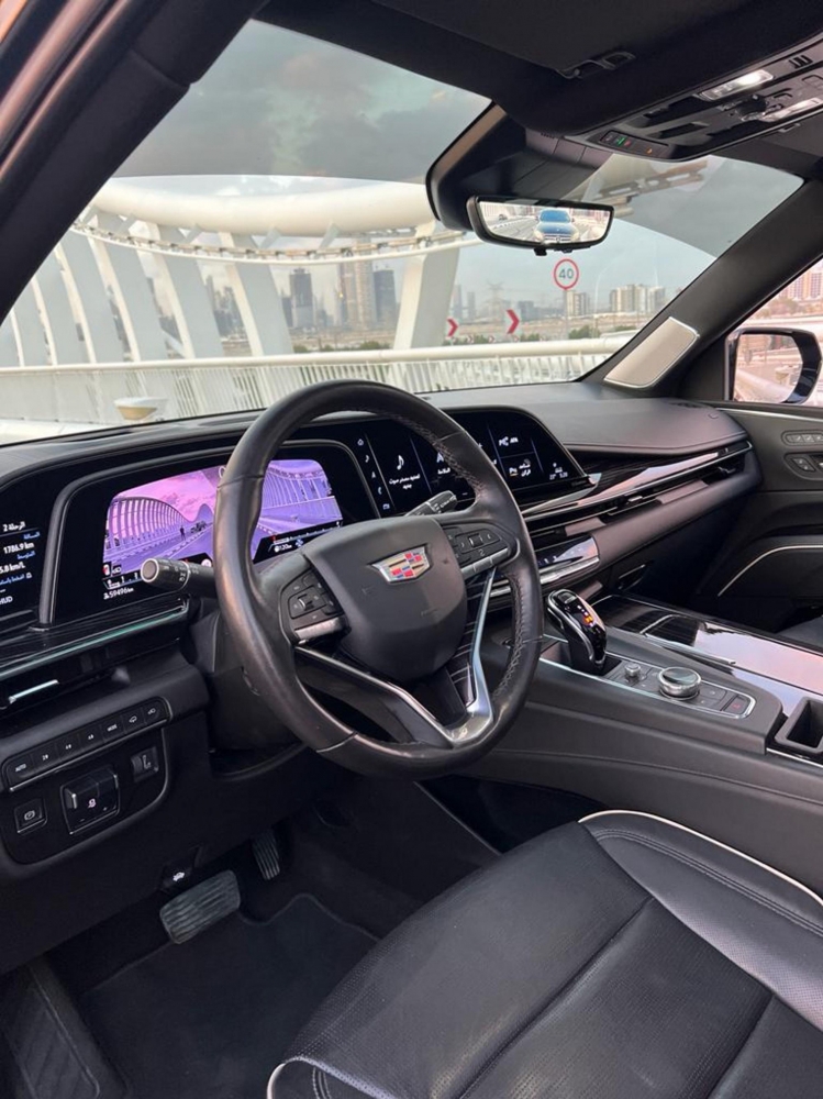 Schwarz Cadillac Escalade Platinum Sport 2021