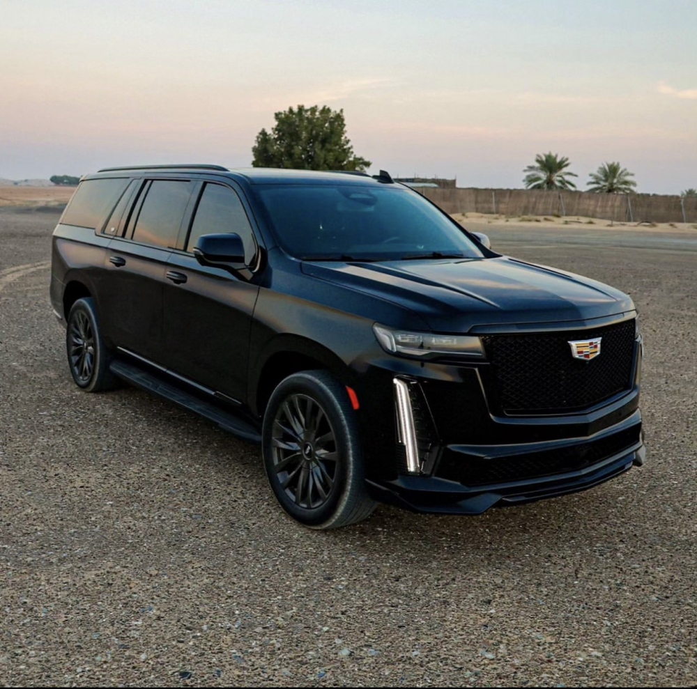 Black Cadillac Escalade 2021