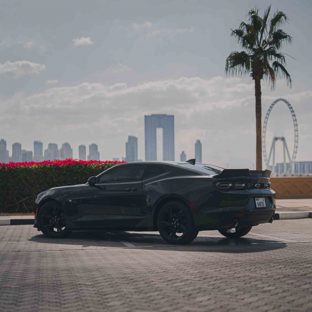 Black Chevrolet Camaro RS Coupe V6 2020