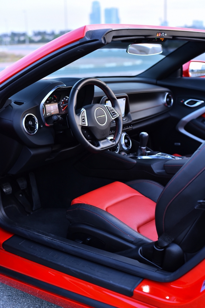 rood Chevrolet Camaro RS Cabrio V6 2023
