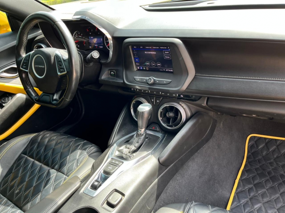 Sarı Chevrolet Camaro ZL1 Takımı Cabrio V6 2020