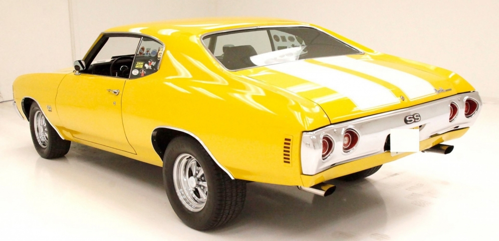 Yellow Chevrolet Malibu Classic  1971