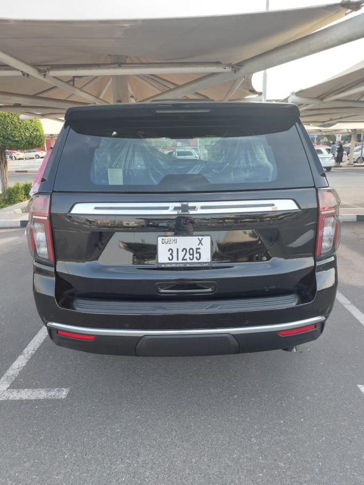 Siyah Chevrolet Tahoe Premier V8 2023