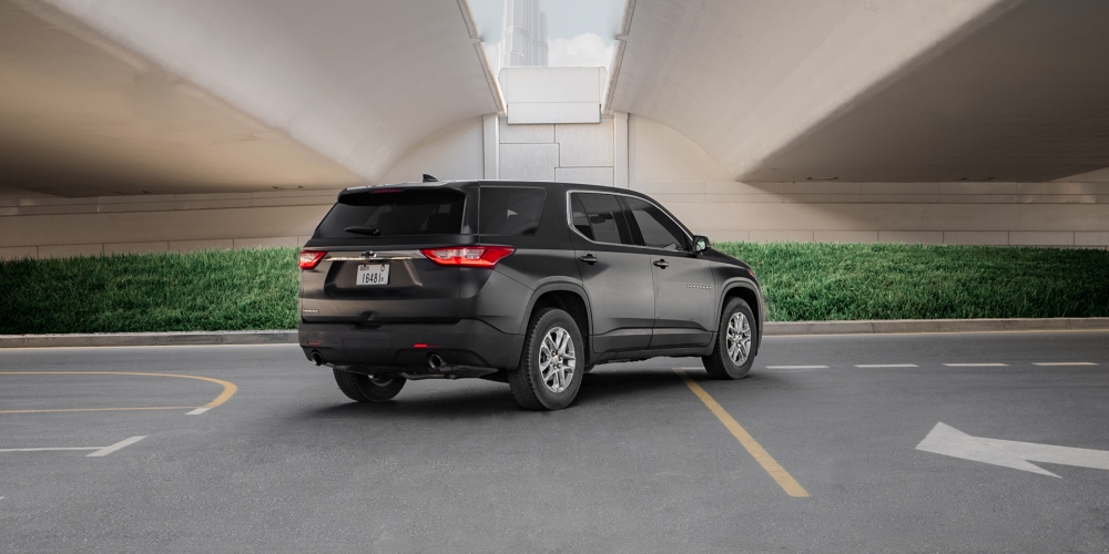 gris Chevrolet atravesar 2020