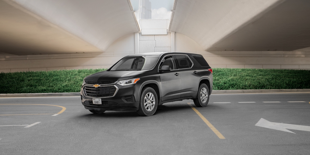gris Chevrolet atravesar 2020