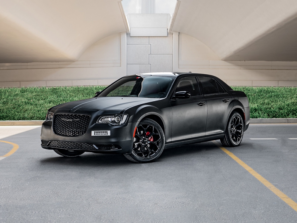 Black Chrysler 300C 2019