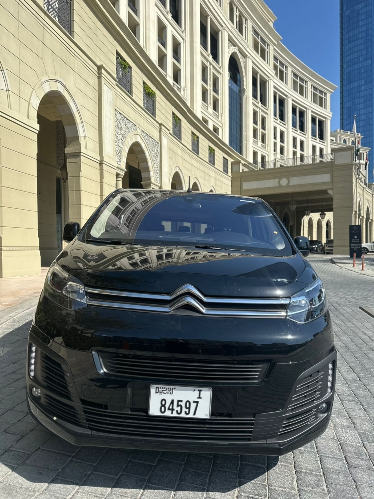 zwart Citroën Spacetourer 2024