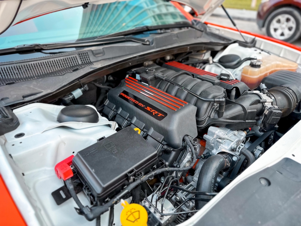 Orange Ausweichen Ladegerät SRT SCAT Pack V8 2020