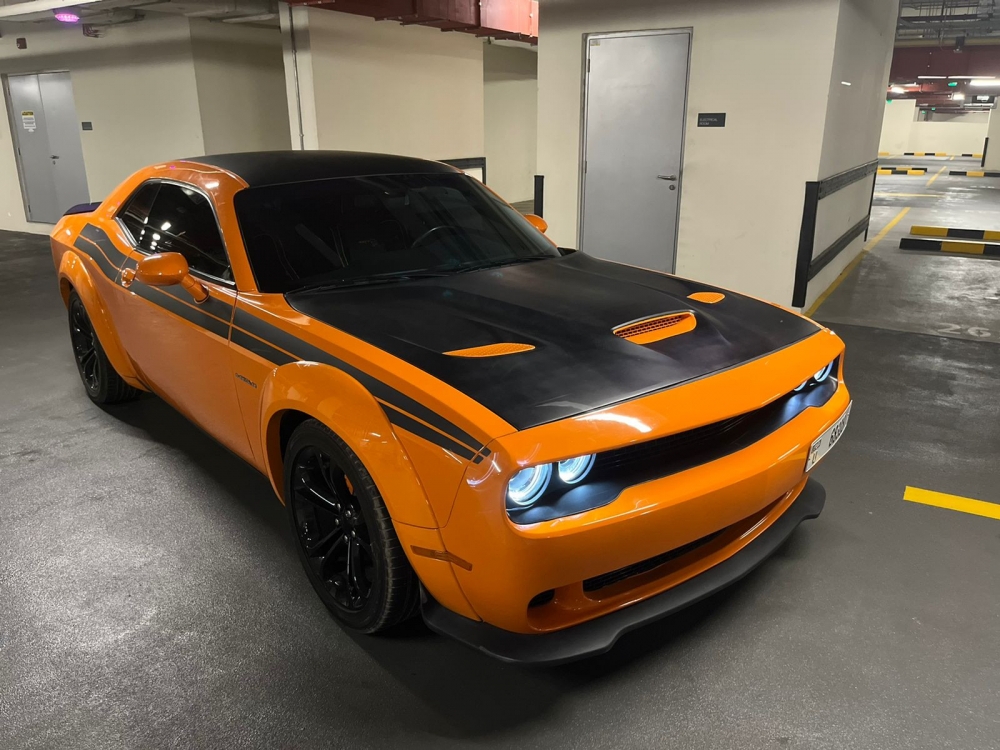 Orange Ausweichen Challenger RT V8 2021