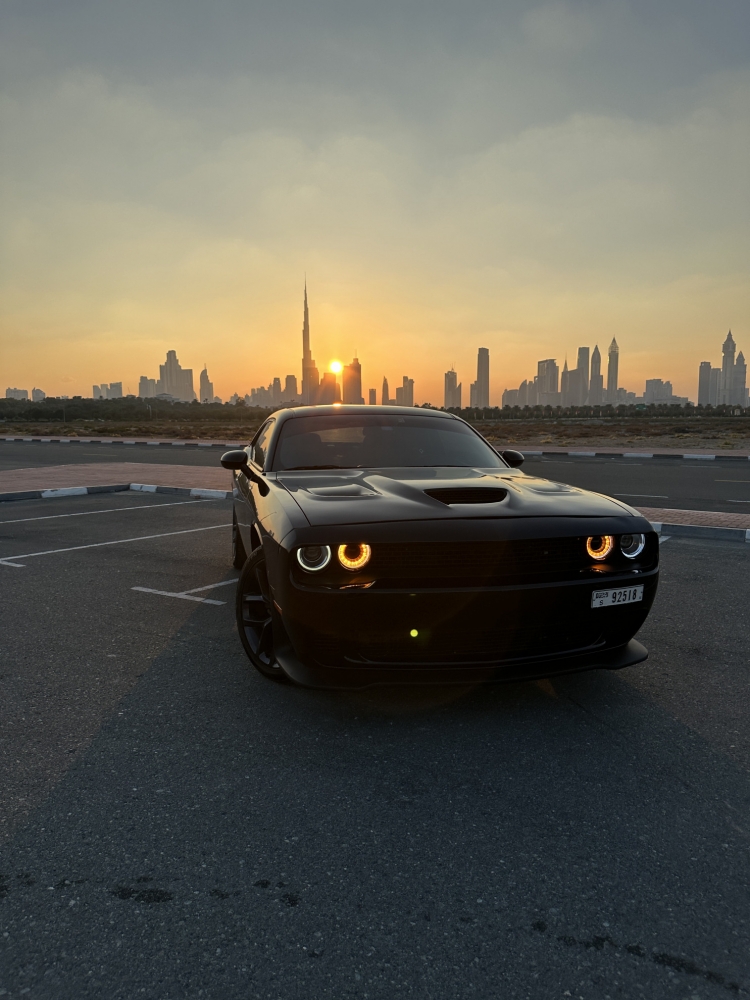 Black Dodge Challenger V6 2020