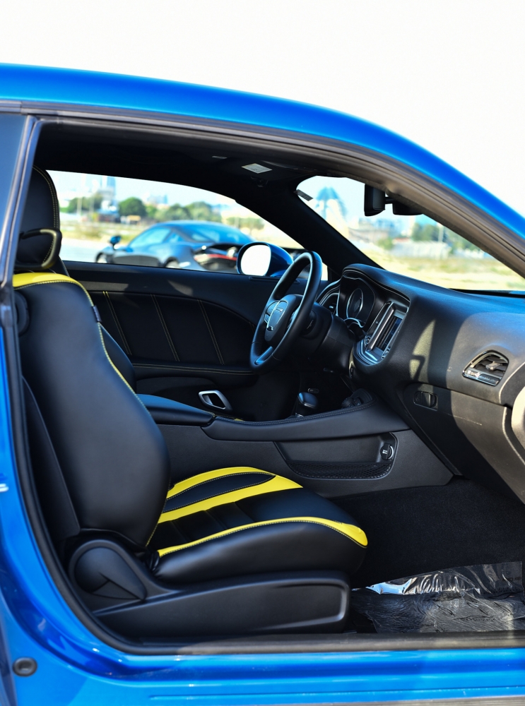 Blue Dodge Challenger V6 2023
