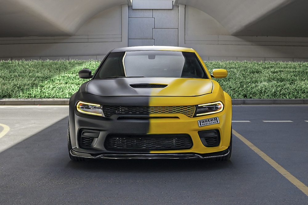 Желтый Уклоняться Зарядное устройство SRT V8 2021 год