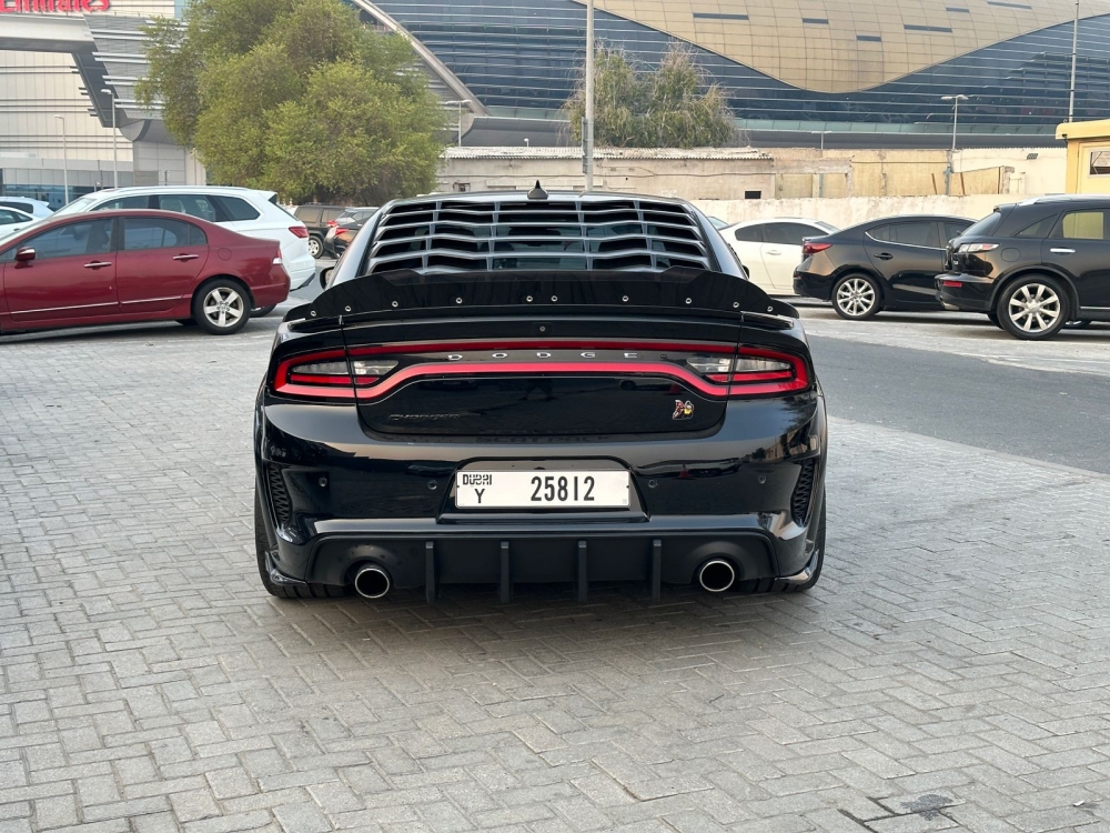 Black Dodge Charger SRT V8 2021