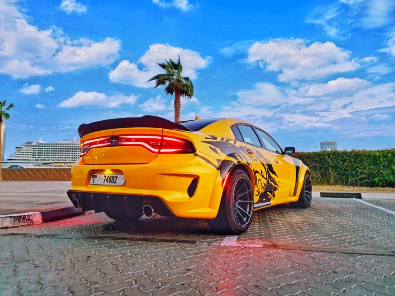 Yellow Dodge Charger SRT V8 2018
