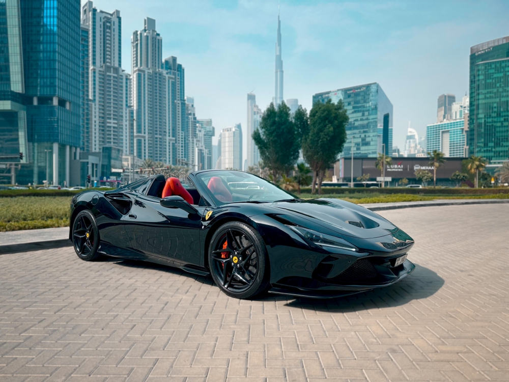 Аренда Ferrari F8 Tributo Spider 2021 в Дубай