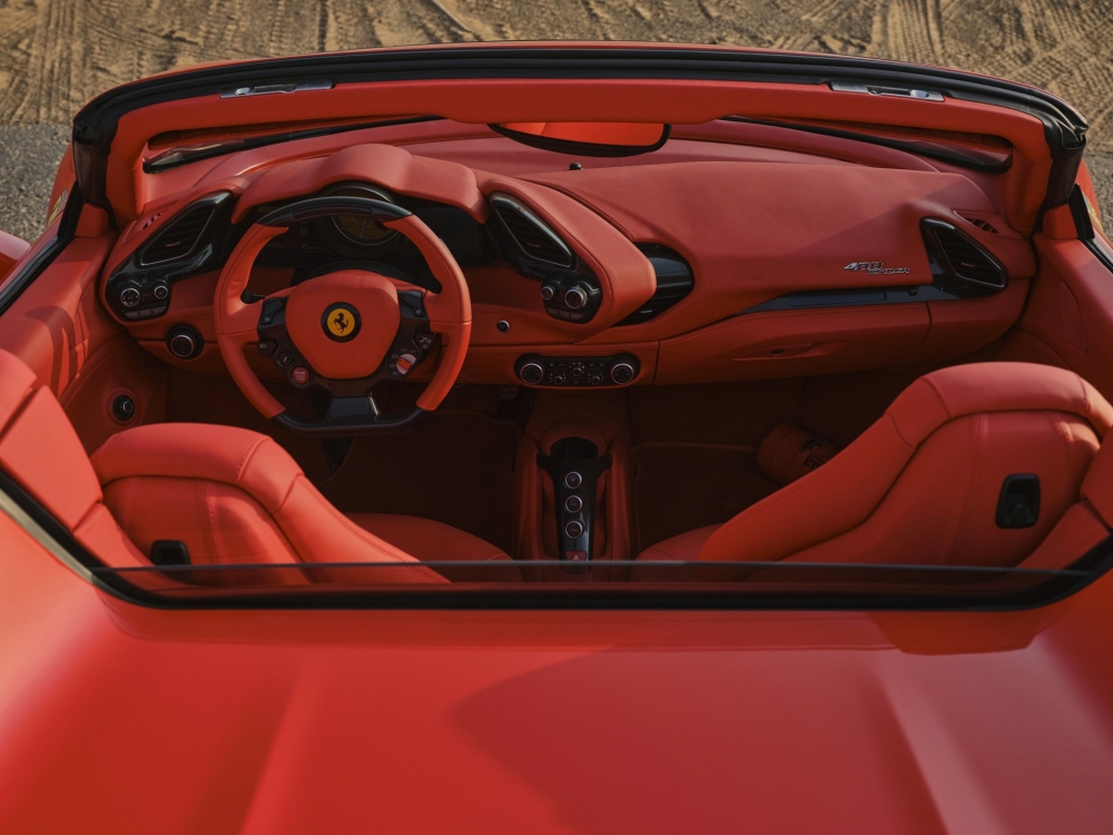 rood Ferrari 488 Spin 2018