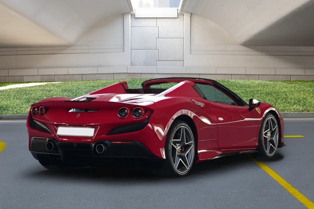 rood Ferrari F8 Tributo Spider 2022