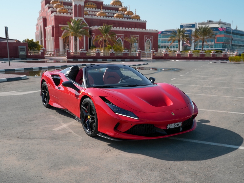 rojo Ferrari F8 Tributo Araña 2021