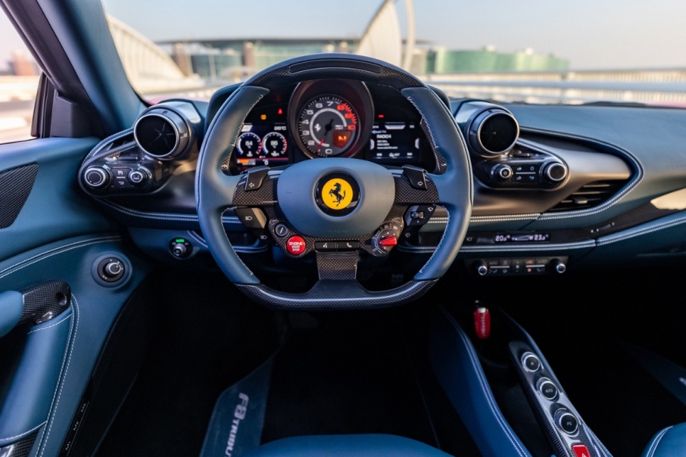Rot Ferrari F8 Tribut 2021