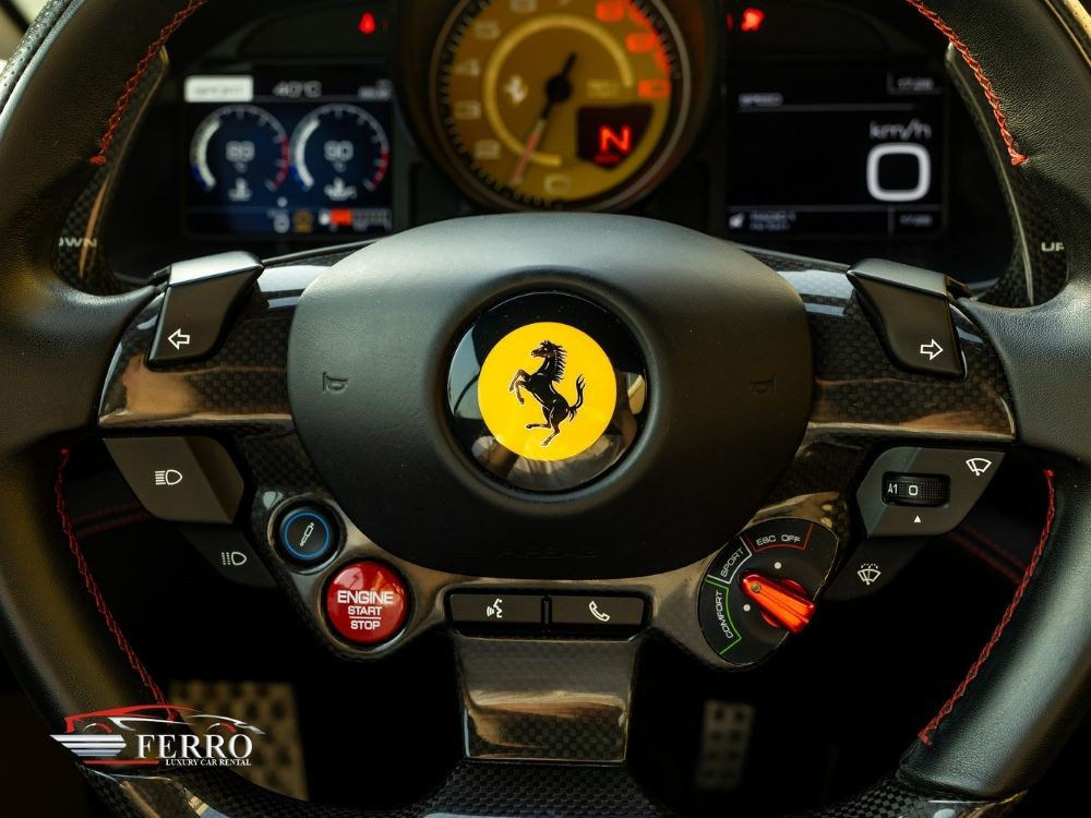 Gelb Ferrari Portofino 2019