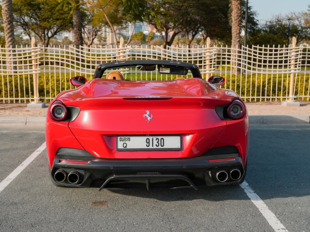 Rot Ferrari Portofino 2020