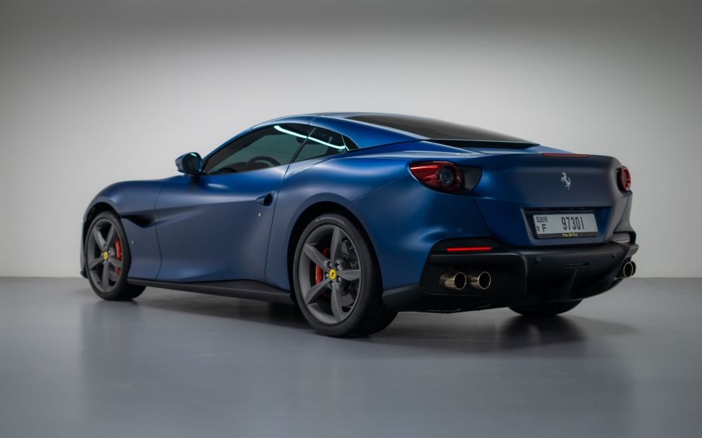 Blu Ferrari Portofino 2022