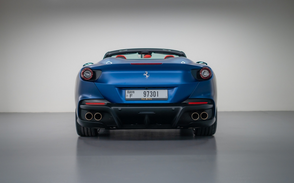 Mavi Ferrari Portofino 2022