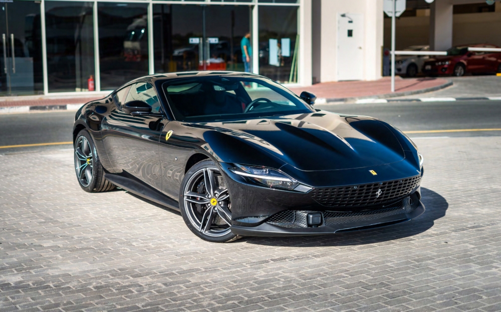 zwart Ferrari Rome 2023