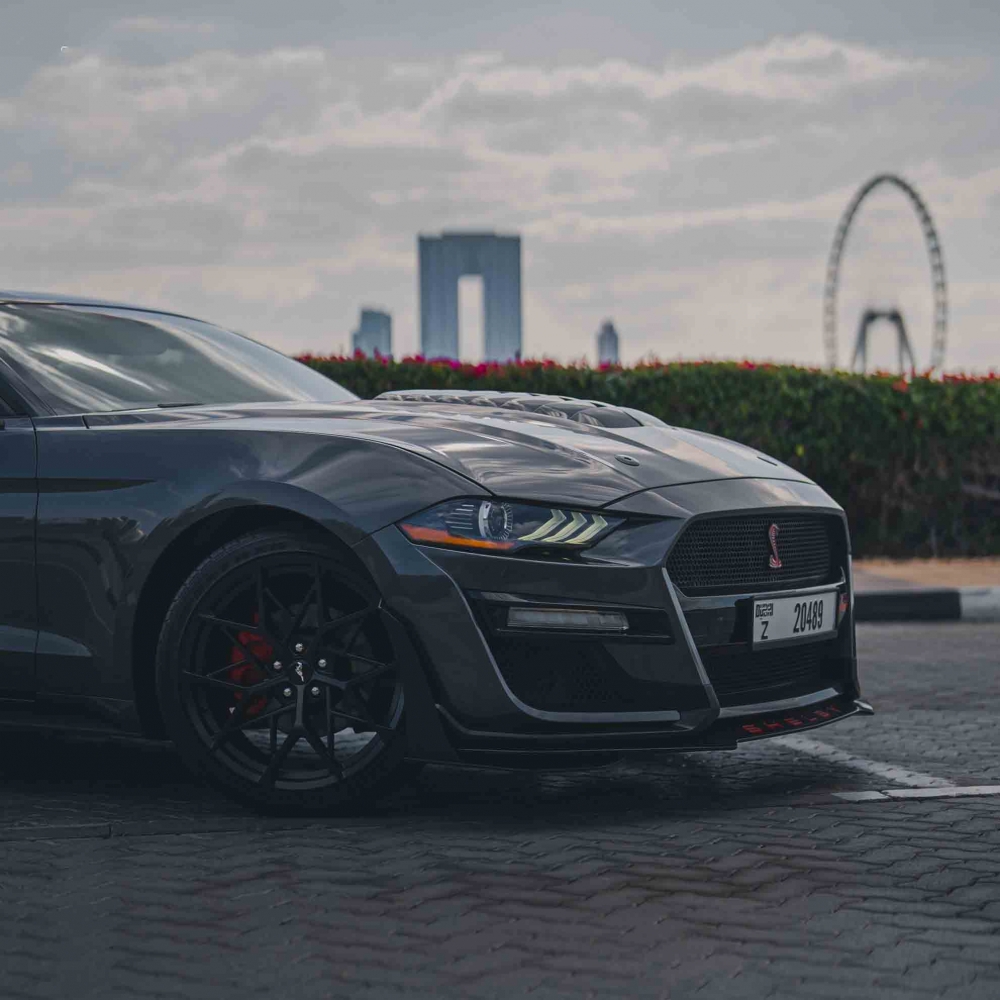 Siyah Ford Mustang EcoBoost Coupe V4 2020