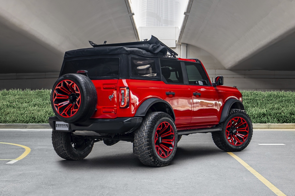 rood Ford Bronco Wildtrak 2023