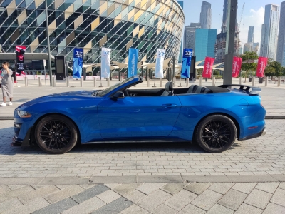 Rent Ford Mustang EcoBoost Convertible V4 2020
