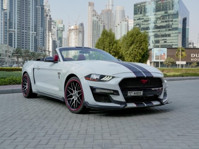 Rent Ford Mustang GT Convertible V8 2018