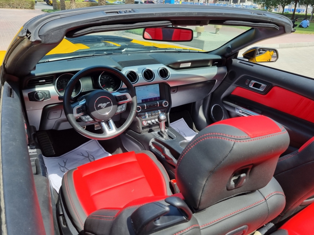 Jaune Gué Mustang GT Cabriolet V8 2020