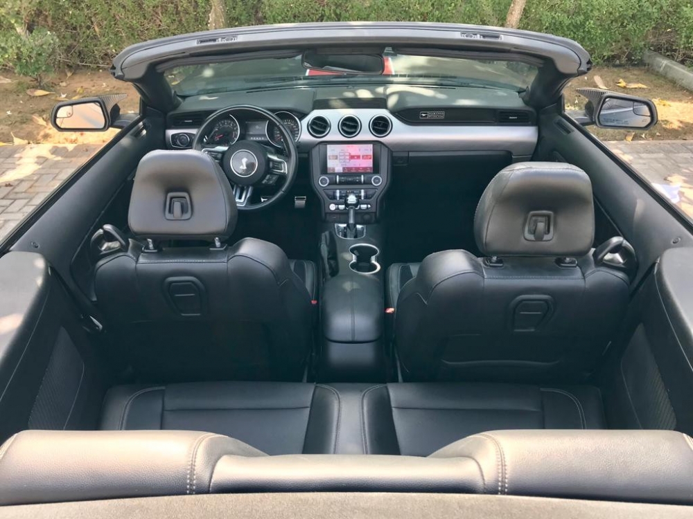 Geel Ford Mustang GT Cabrio V8 2020