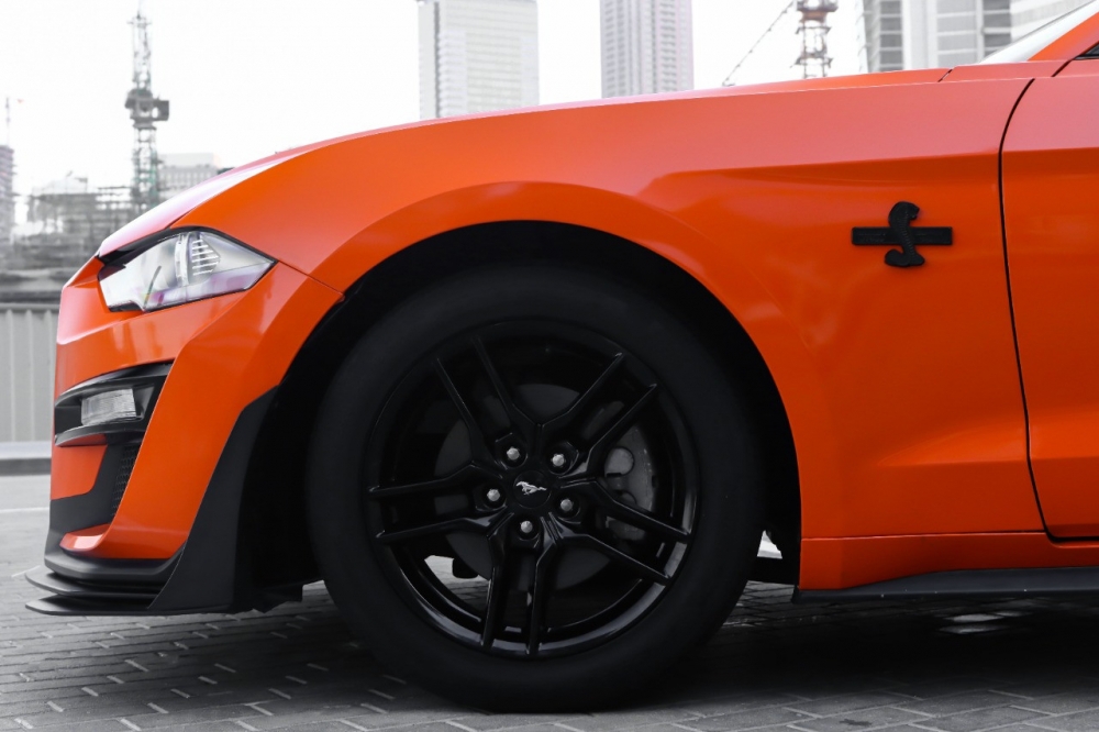 Оранжевый Ford Mustang Shelby GT Kit Convertible V4 2019