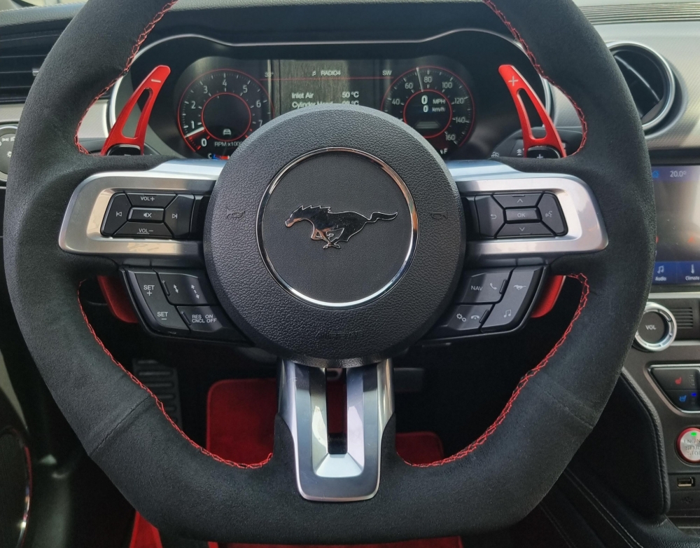 Черный Форд Мустанг Шелби GT500 Кабриолет V8 2022 год