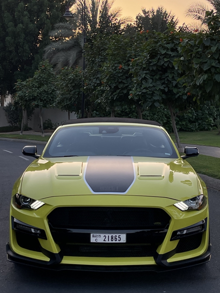 Sarı Ford Mustang Shelby GT500 Takımı Dönüştürülebilir V4 2021
