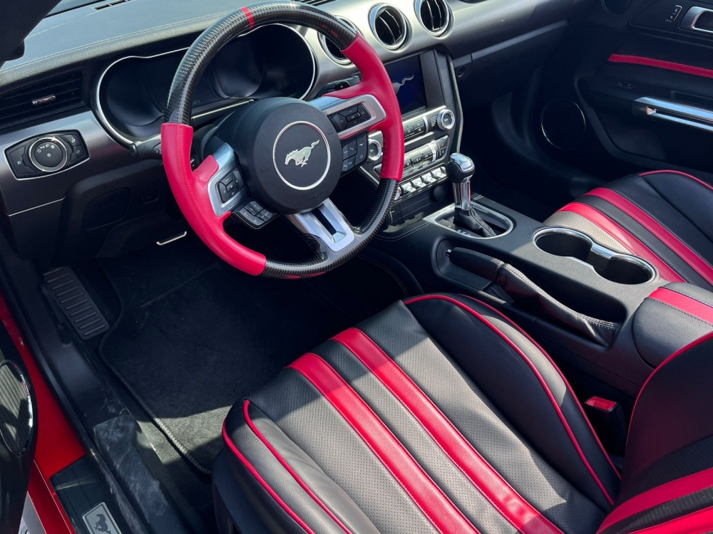 金属红 福特 野马谢尔比 GT500 套件可转换 V8 2022