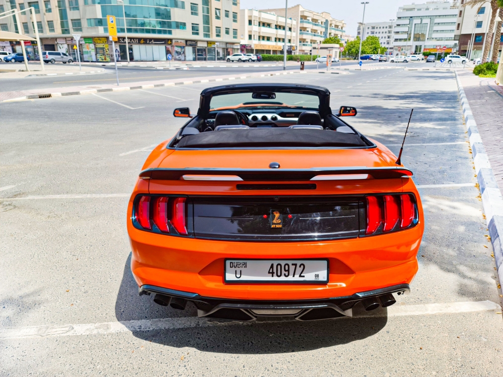 Orange Ford Mustang Shelby GT500 Convertible V8 2020