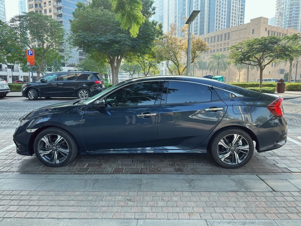 Blue Honda Civic 2021